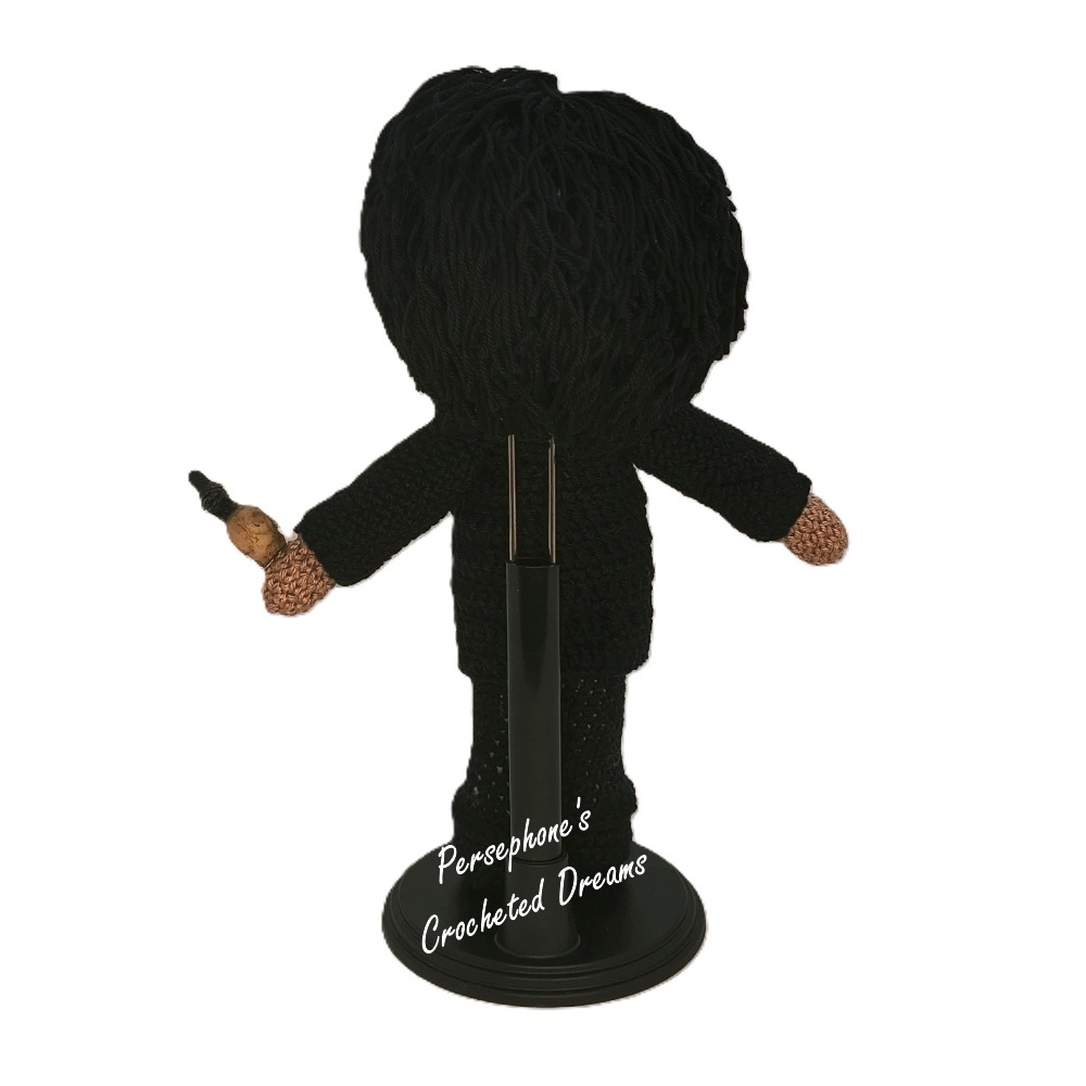 Persephone's Crocheted Dreams - Edgar Allan Poe Dekorative Puppe - Schwarz